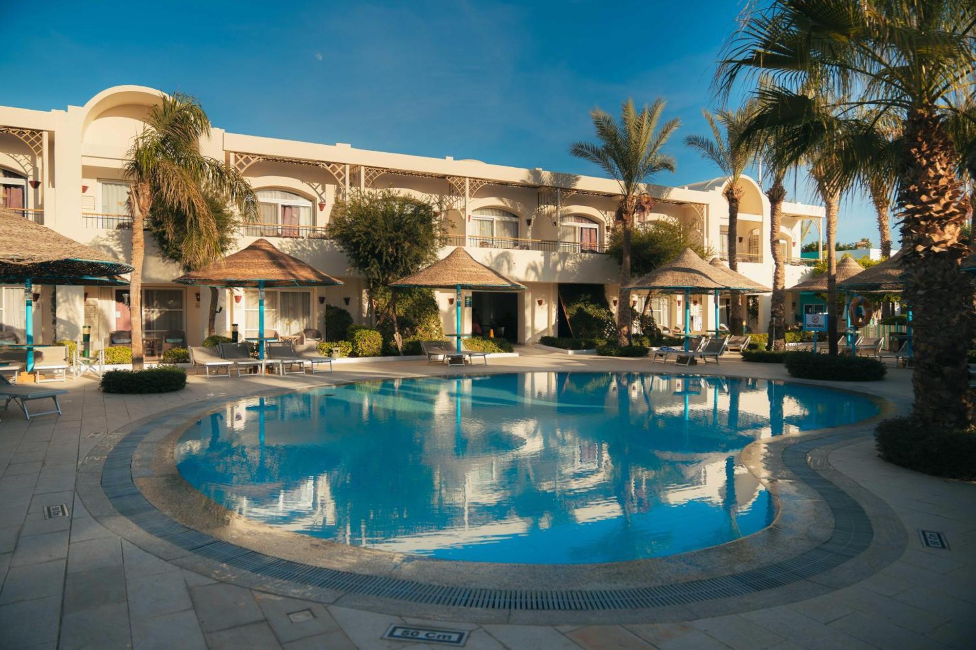 Sierra Sharm El Sheikh Hotel Exterior photo The swimming pool at the hotel